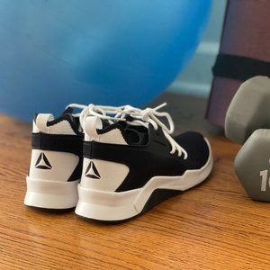 Guresu 2.0 Reebok Studio Fitness